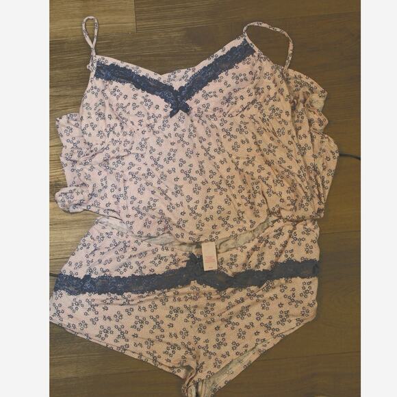 Victoria’s Secret Pink Floral Lace Trim Pajama Set Women’s Size M - Picture 3 of 4